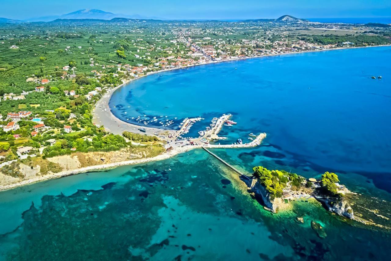 Cubaneros Holiday Inn Лаганас Екстер'єр фото