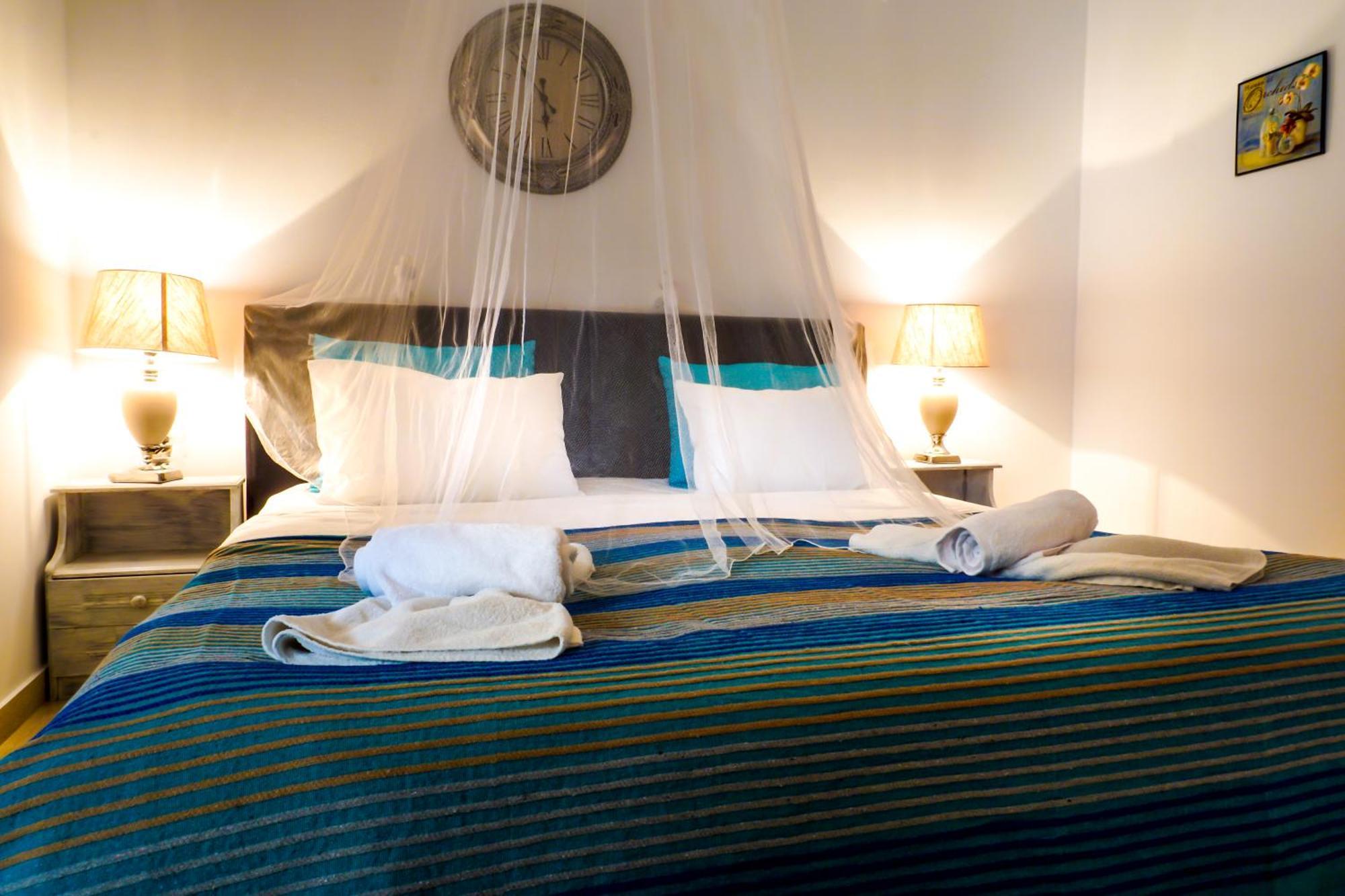 Cubaneros Holiday Inn Лаганас Номер фото